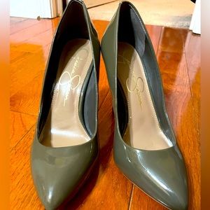 Jessica Simpson stilettos